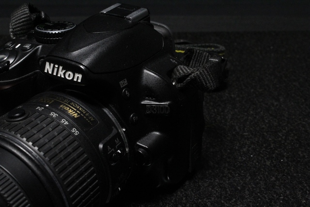 Camera reflex + 2 batterie + chargeur Nikon D3100 - Image 2