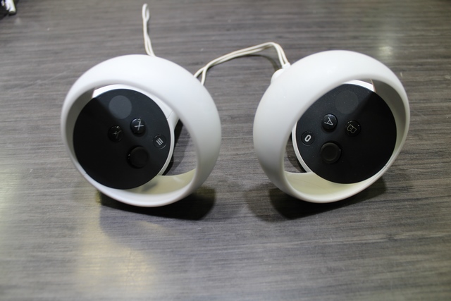 Casque VR Meta Quest 2 + batterie kw49cm - Image 4