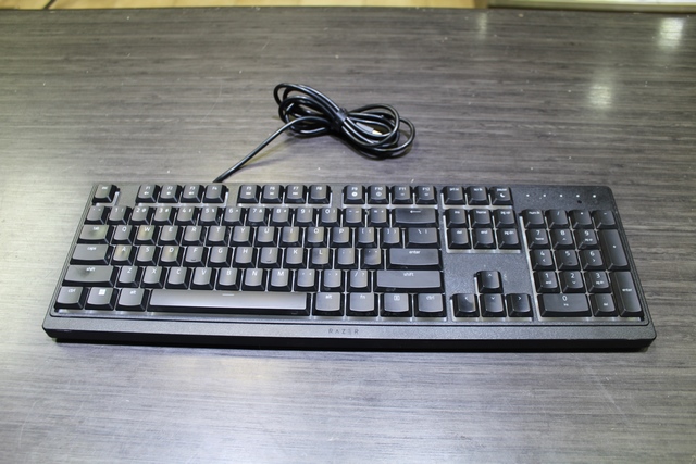Clavier filaire RGB RAZER ORNATA V3 X