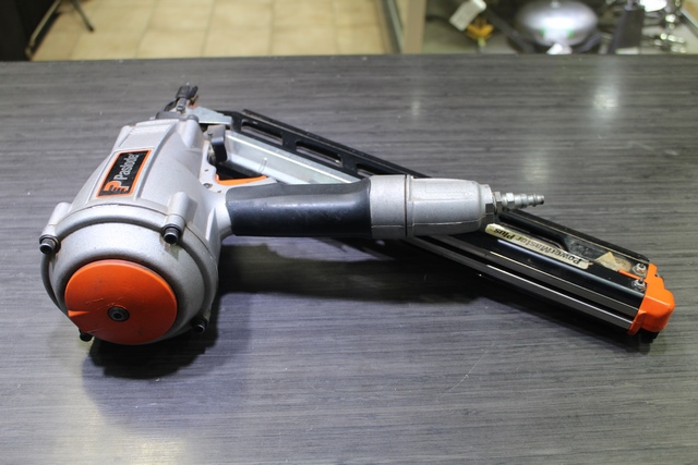 Cloueuse (gun) a toiture paslode F350S