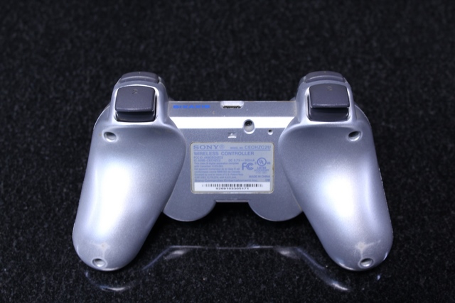 Console Ps3 60 Go + acc sony cechl01 - Image 4