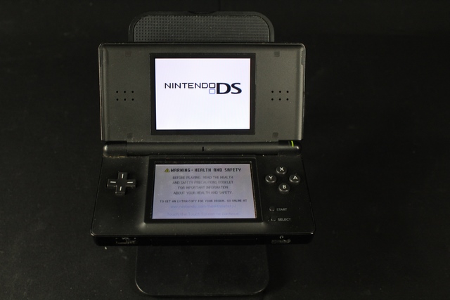 Console ds lite + acc NINTENDO usg-001 - Image 1