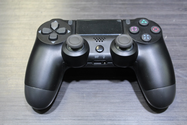 Console ps4 + acc (manette generique + manque porte disque dur) sony cuh-2215b - Image 4