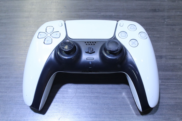 Console ps5 cd + acc sony cfi-1215a - Image 3