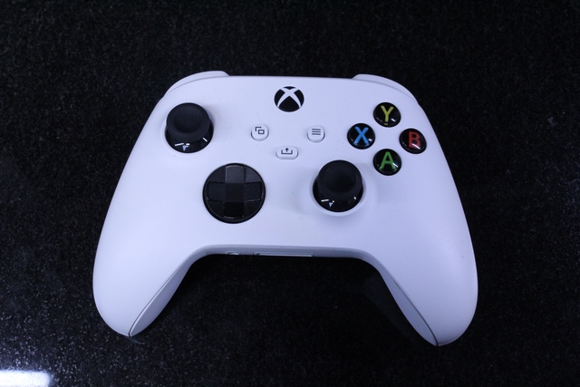 Console xbox one s 1To +acc MICROSOFT 1681 one s - Image 3