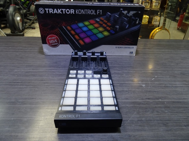 Controleur DJ Remix Native Instruments Traktor Kontrol F1