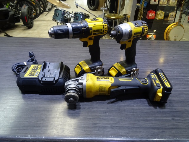 Ensemble dewalt perceuse+impact+grinder+3 batterie 20V 1.5AH+Chargeur dcg413/dcf885/dcd785