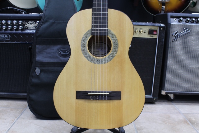 Guitare Classique 3/4 Squier MC1 mini - Image 3