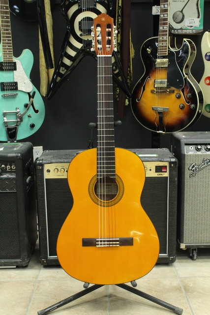 Guitare Classique Yamaha CG102 - Image 1