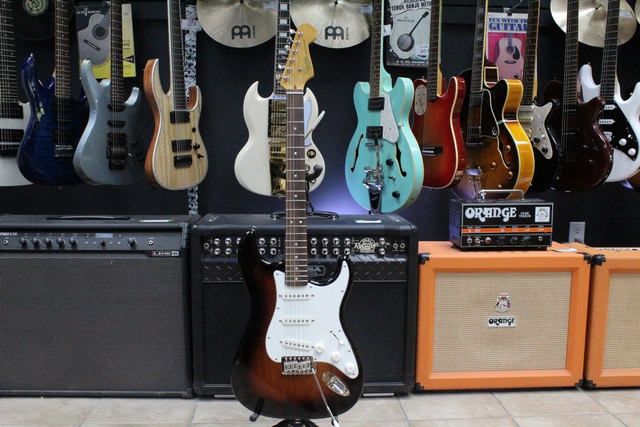 Guitare Electrique Squier by fender Stratocaster Classic Vibe 60s