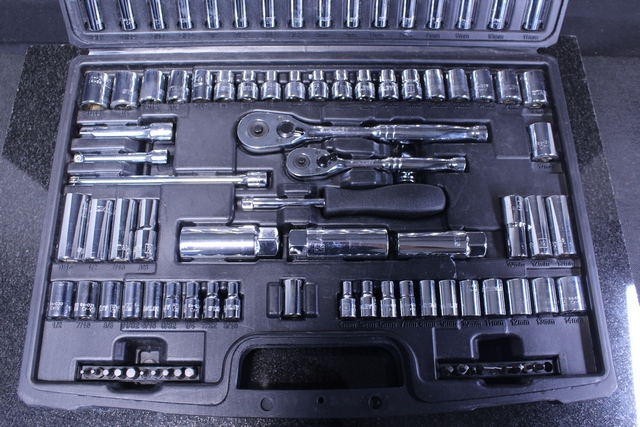 KIT DE DOUILLE ET RACHET 123 PIECES STANLEY 94-374 - Image 2