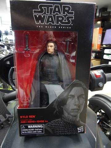 Kylo Ren (Open Box) 45 Disney Hasbro Star Wars the black series