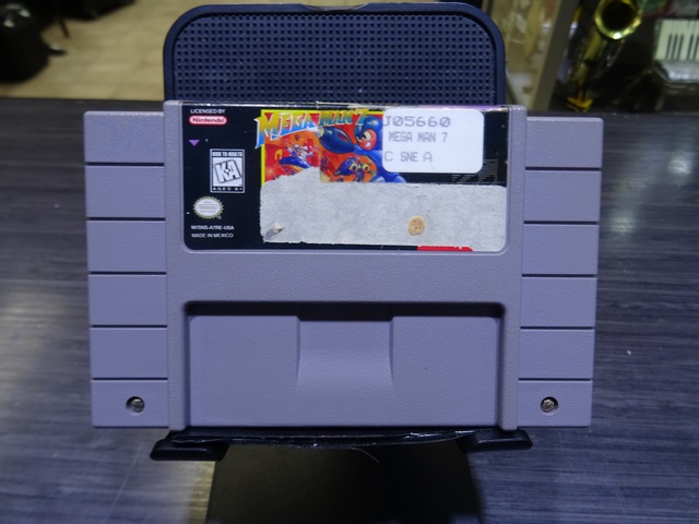 Mega Man 7 (etiquette dechiree) NINTENDO SNES