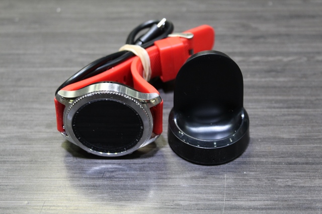 Montre Intelligente + Chargeur SAMSUNG SAMSUNG GEAR 3 SM-R770 - Image 4