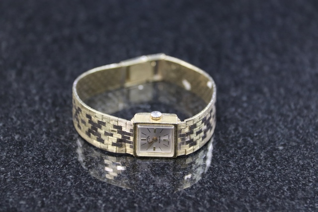 Montre de Qualité 8 Montre en or (CRÉÈATION JS) Or jaunes (14k-34.4g) - Image 1