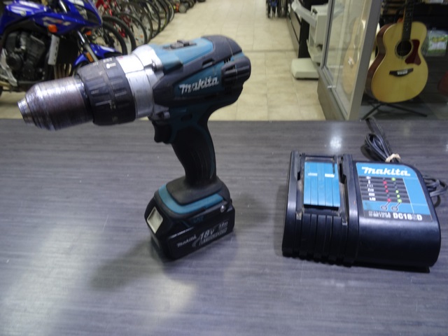 Perceuse a Percusion  + chargeur et batterie Makita lxph03