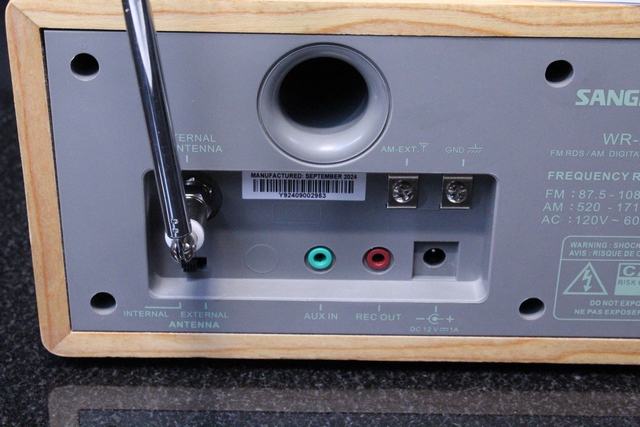Radio Am/fm réveil prise Aux +tc SANGEAN WR-2 - Image 2