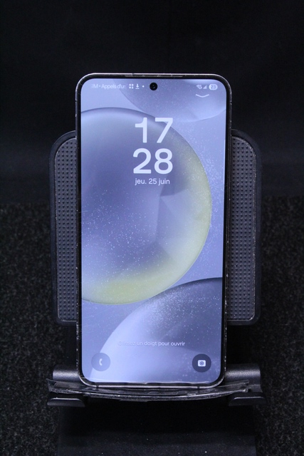 Samsung Galaxy S24 128GB sm-s921w - Image 4