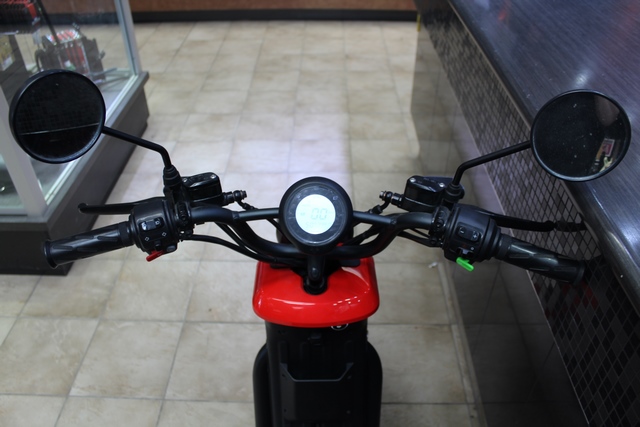 Scooter électrique Niu  + chargeur + clée uqi pro - Image 4