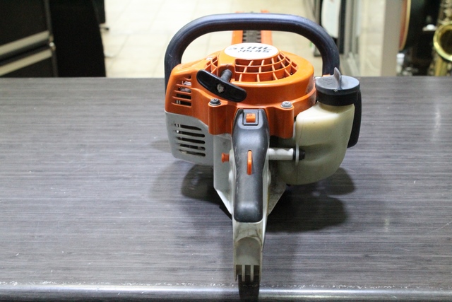 TAILLE HAIE CÈDRE STHIL HS45