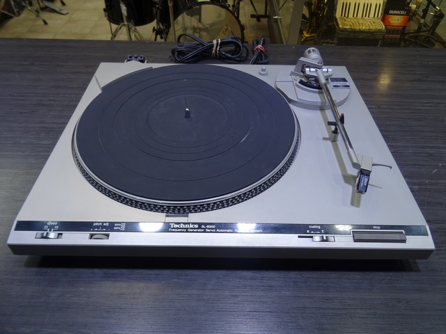 Table Tournante a Bande Technics SL-B200