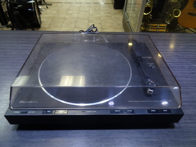 Table tournante Denon DP-23f