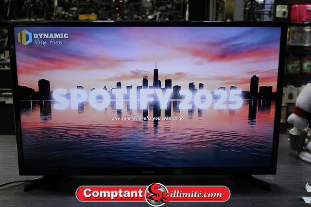 Téléviseur (TV) 32 po intelligente (smart) (2017) + tc samsung un32m4500bf
