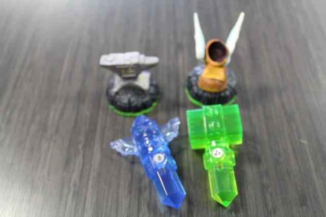 figurine 4 ACCESSOIRE SKYLANDERS E0128A