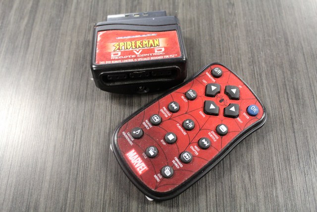 film dvd spiderman + manette sony ps2